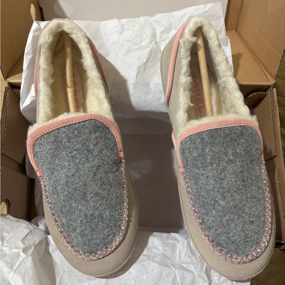 Sorel Tremblant II shoes in Sandy Tan and Faux Pink sz9